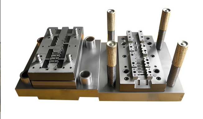 复杂冲压模具结构的设计